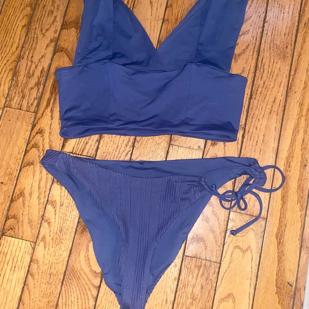 L*Space Bikini - Picture 6 of 7